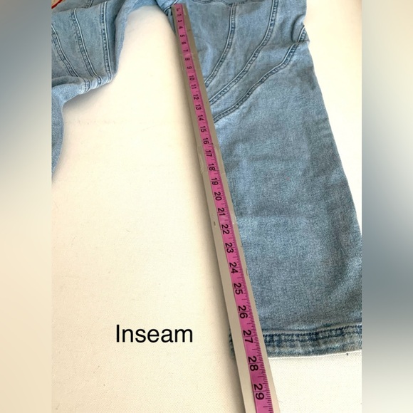 AKIRA Jeans Twisted Seam High-Rise Skinny Jeans - Picture 12 of 13